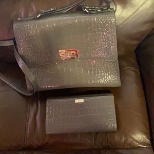 Kate spade purse with wallet gray excellent